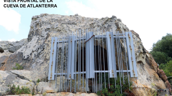 Lámina 1, Vista frontal de la cueva de Atlanterra, Tarifa.
