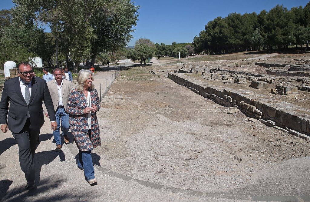 Fotos de la visita de Arturo Bernal al enclave arqueol&oacute;gico de Carteia.