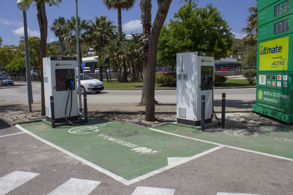 Fotos de los puntos de recarga para coches el&eacute;ctricos en Algeciras