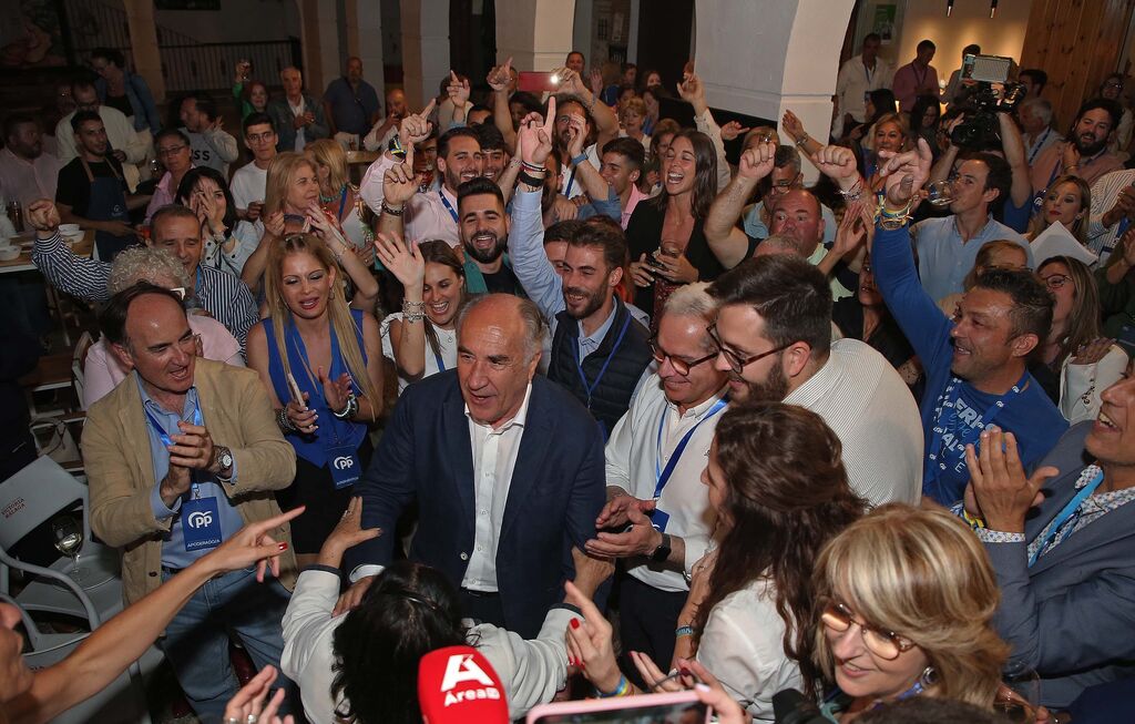 Fotos de la victoria de  Jos&eacute; Ignacio Landaluce en las elecciones municipales de Algeciras 2023