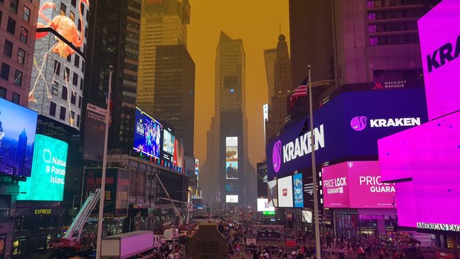 Imagen de Times Square, en Nueva York, invadido por el humo procedente de los incendios de Canadá.