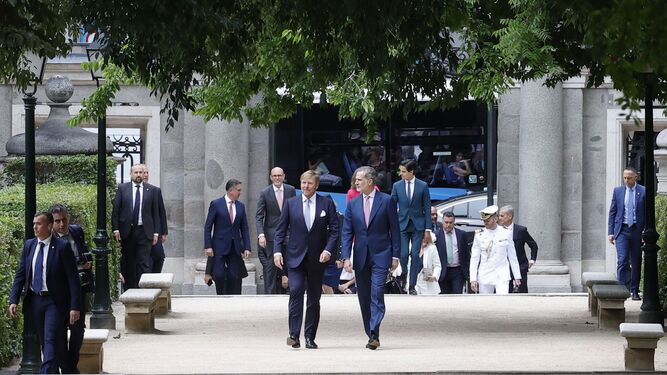 Los reyes de España y Países Bajos, a la llegada al Jardín Botánico.