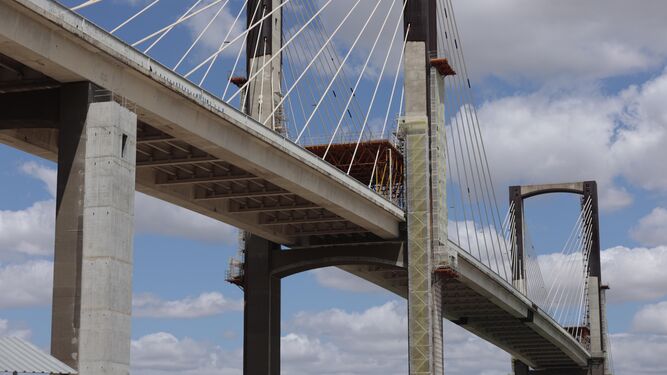 Imágenes del estado de las obras del puente del Centenario