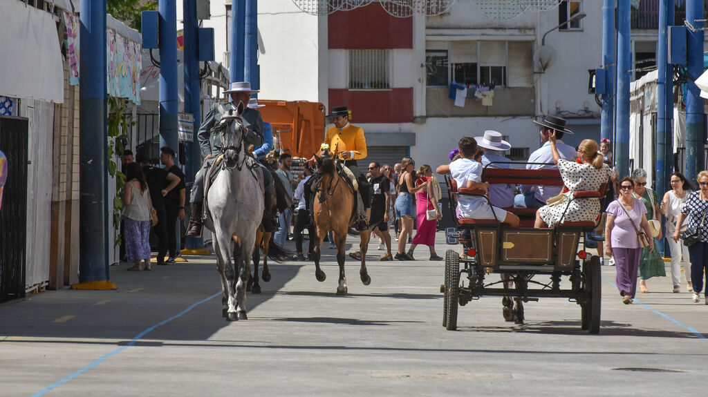 Fotos del ambiente en el s&aacute;bado de la Feria Real de Algeciras
