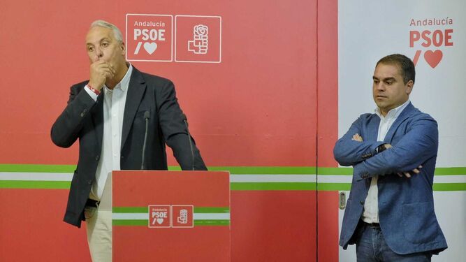 Ruiz Boix y Cornejo, en la rueda de prensa celebrada este martes en la sede provincial del PSOE.