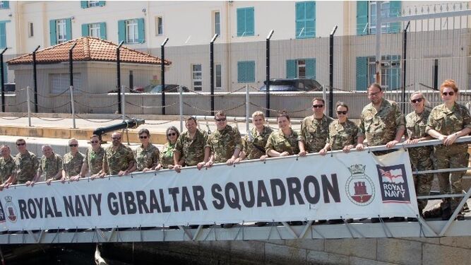 Los diputados británicos, durante su visita a Gibraltar en junio pasado.