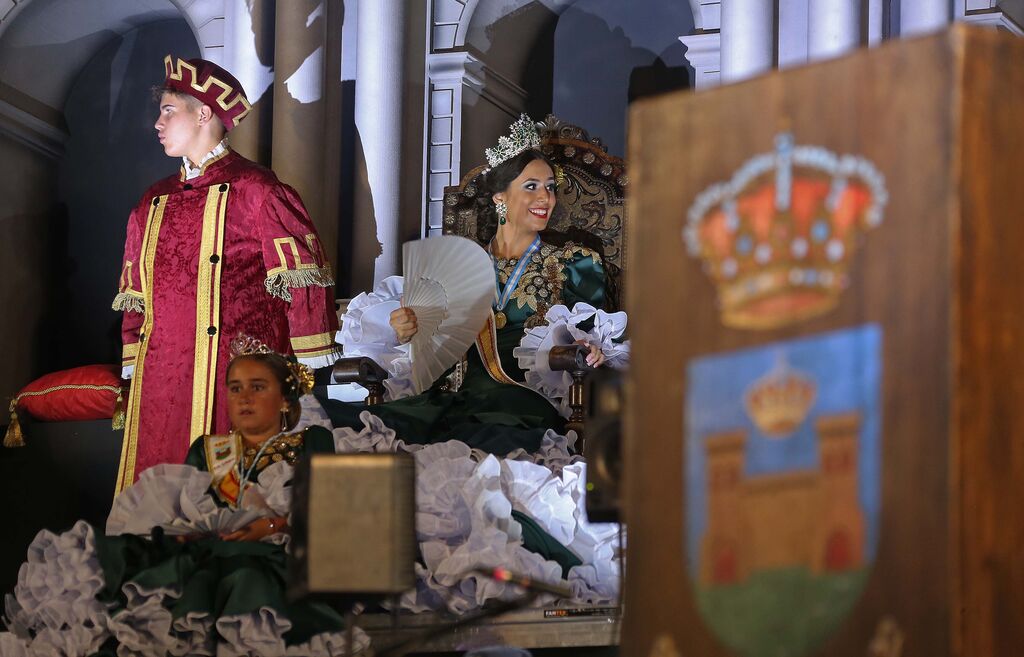 Fotos de la Coronaci&oacute;n de las Reinas y Damas de la Feria de La L&iacute;nea 2023