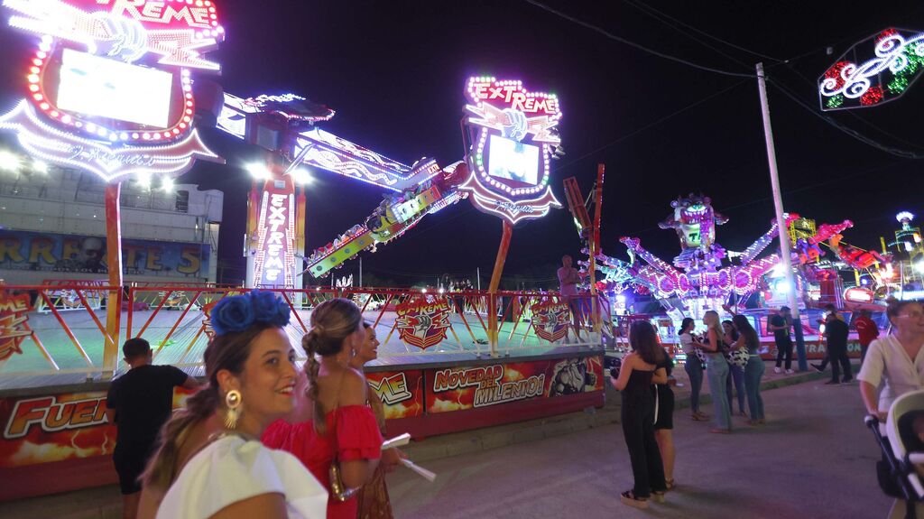 B&uacute;scate en las fotos del Domingo por la noche en la Feria de La L&iacute;nea 2023