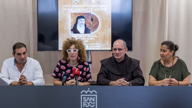 Rueda de prensa de la gala de presentación del disco con los escritos de la Hermana Cristina.