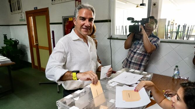 El secretario general del PP y candidato número uno al Congreso por Málaga, Elías Bendodo,.