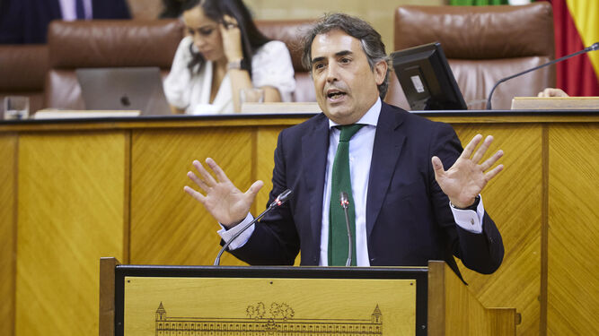 El parlamentario Antonio Saldaña fue el encargado de presentar la PNL en el Parlamento.