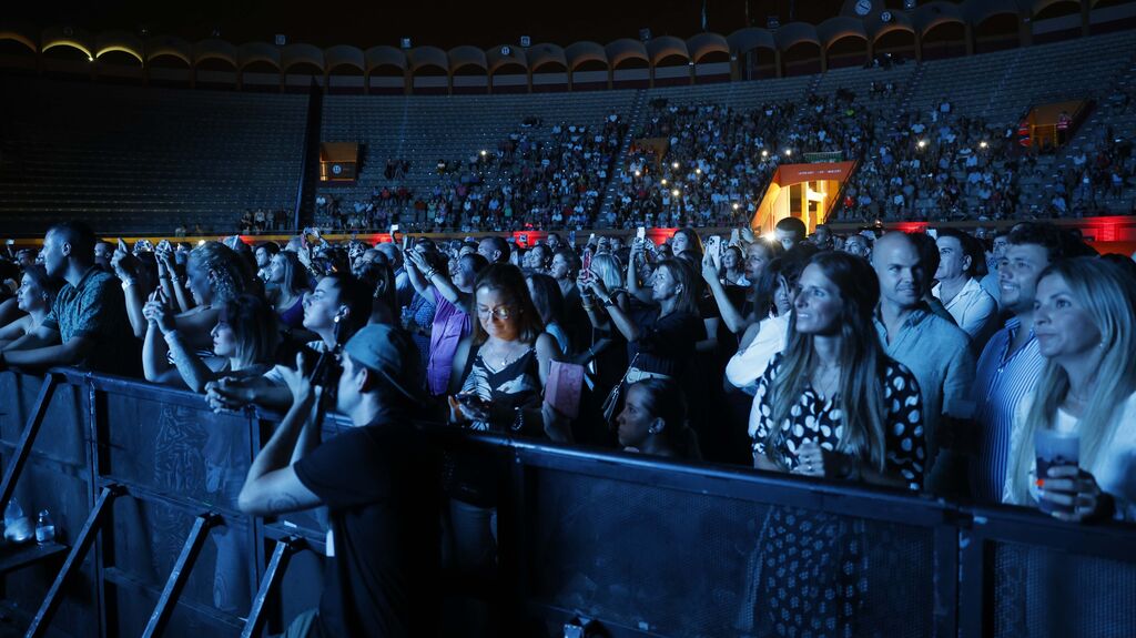 Las fotos del concierto de India Mart&iacute;nez en la plaza de toros de Algeciras