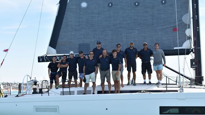 Los tripulantes del 'Aviador', del Real Club Marítimo de Sotogrande