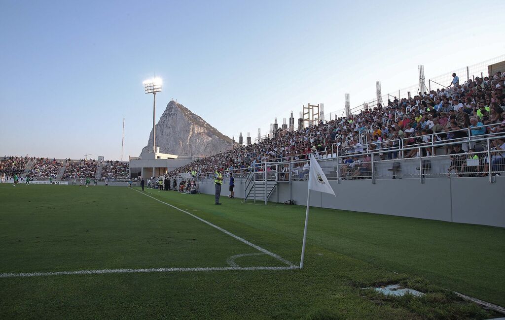 Las mejores fotos del Balona - Betis Deportivo en el nuevo estadio Ciudad de La L&iacute;nea