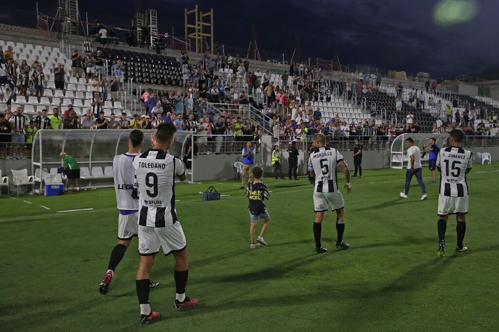 Las mejores fotos del Balona - Betis Deportivo en el nuevo estadio Ciudad de La L&iacute;nea