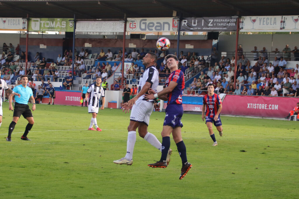 Las fotos del Yeclano Deportivo-Balona (0-0)
