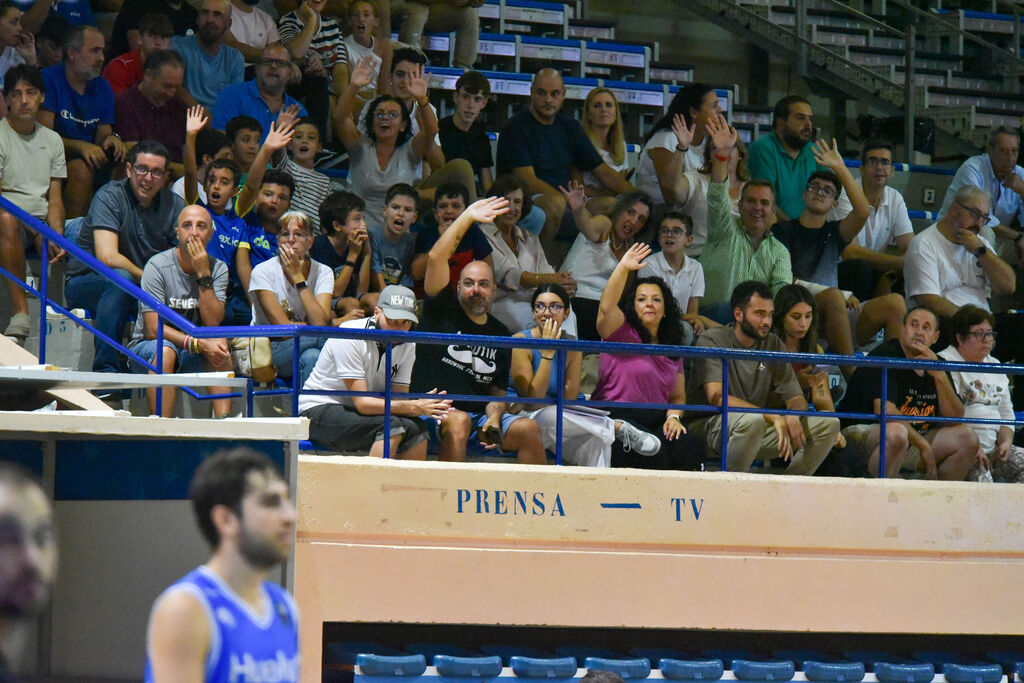 Las fotos del Udea - Ciudad de Huelva de la Copa Diputaci&oacute;n de baloncesto