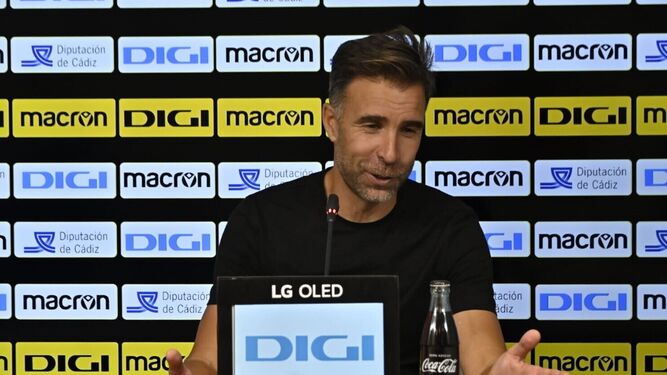 Alberto Cifuentes, entrenador del Cádiz Mirandilla