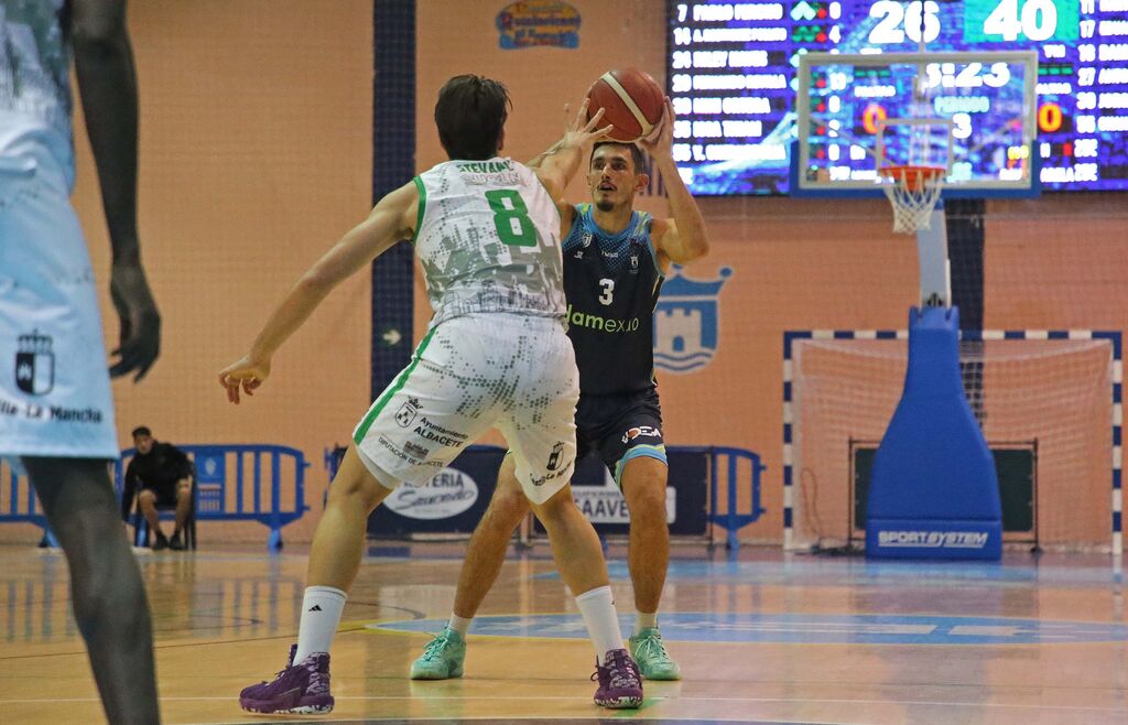 Las mejores fotos del UDEA - Albacete Basket