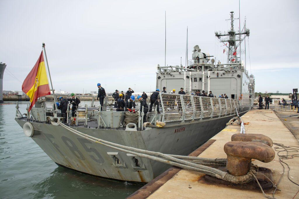 Armada: As&iacute; ha sido el recibimiento a la fragata 'Navarra' a la Base de Rota