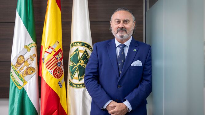 El presidente del Colegio Oficial de Dentista de Cádiz, Ángel Carrero