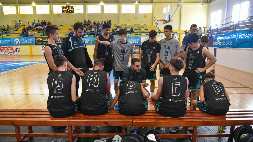 Las fotos de la segunda jornada del Andaluz infantil masculino de baloncesto en La L&iacute;nea