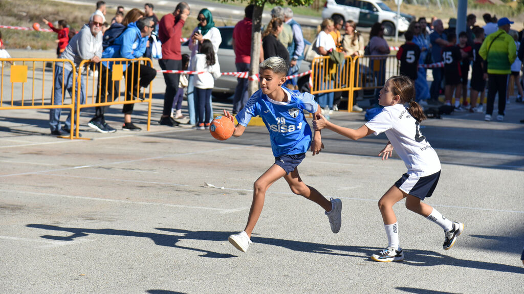 Las fotos de la jornada de balonmano calle del Ciudad de Algeciras en Bah&iacute;a Plaza