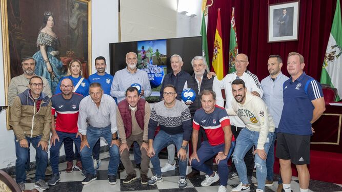 Los participantes en la presentación de la Copa Diputación de Fútbol Base
