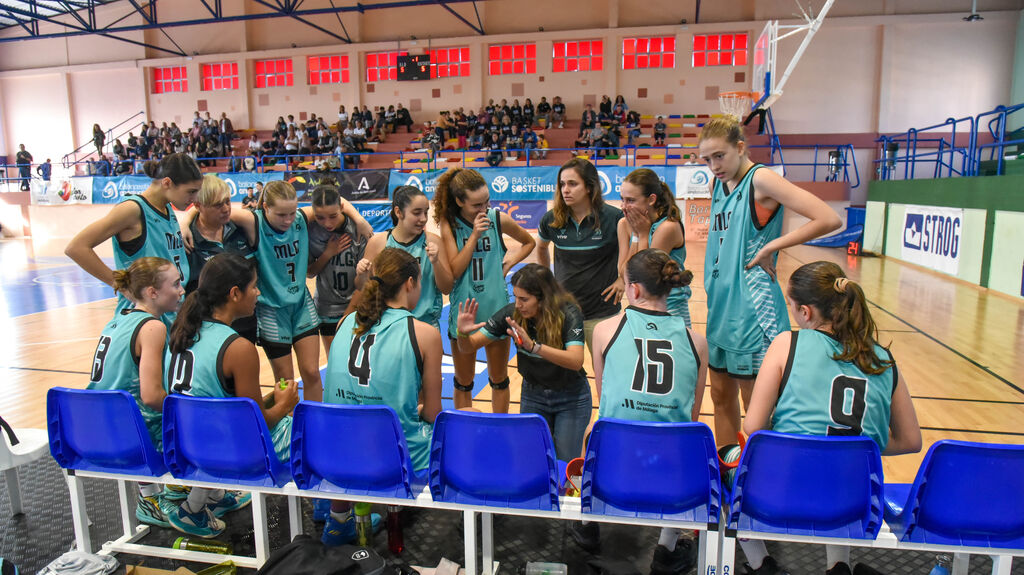 Las fotos de la ultima jornada del Andaluz infantil femenino de baloncesto en La L&iacute;nea