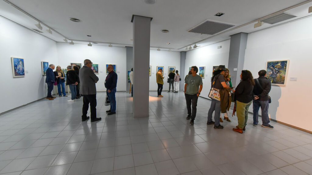 Las fotos de la inauguraci&oacute;n de la exposici&oacute;n de Krzysztof Kosowski en la sala cajasur