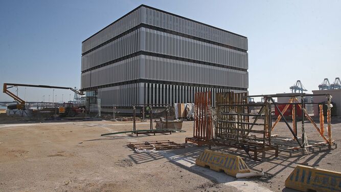 El edificio de la UCA ya construido en el Llano Amarillo de Algeciras.