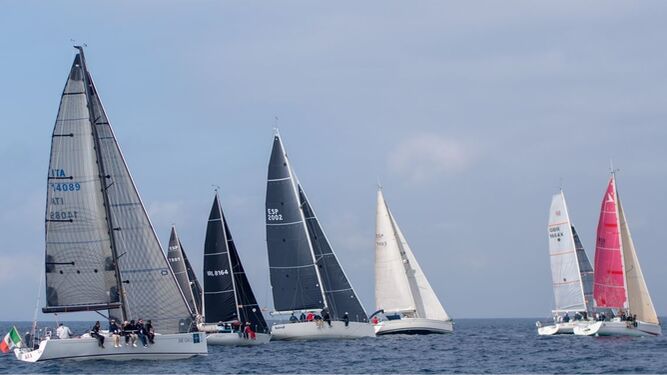 Varias embarcaciones, durante la última prueba, este sábado en Ceuta