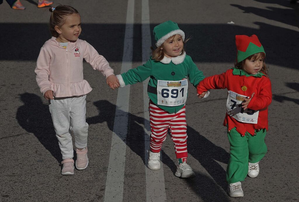 La X Carrera Solidaria de Navidad de Algeciras, en im&aacute;genes