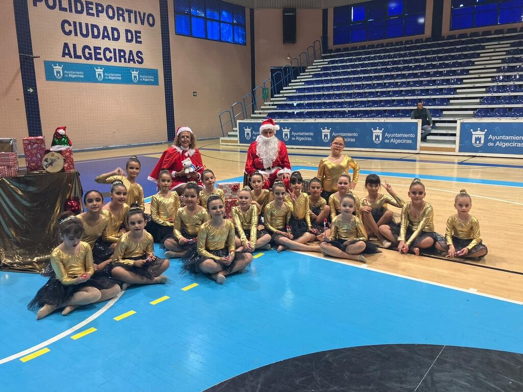 El Club de Gimnasia R&iacute;tmica de Algeciras celebra su gala de Navidad