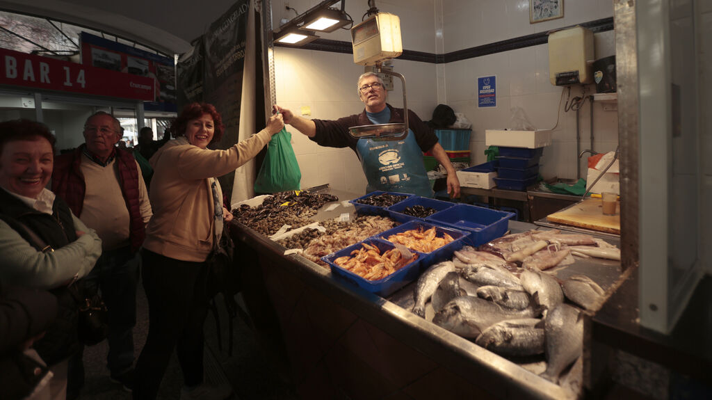 Las fotos del mercado de abastos de Algeciras un d&iacute;a antes de Nochebuena