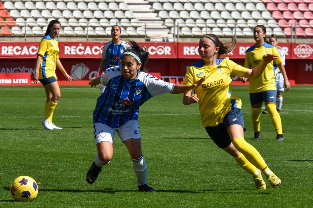 El Algeciras femenino gana su primer partido oficial en el Nuevo Mirador