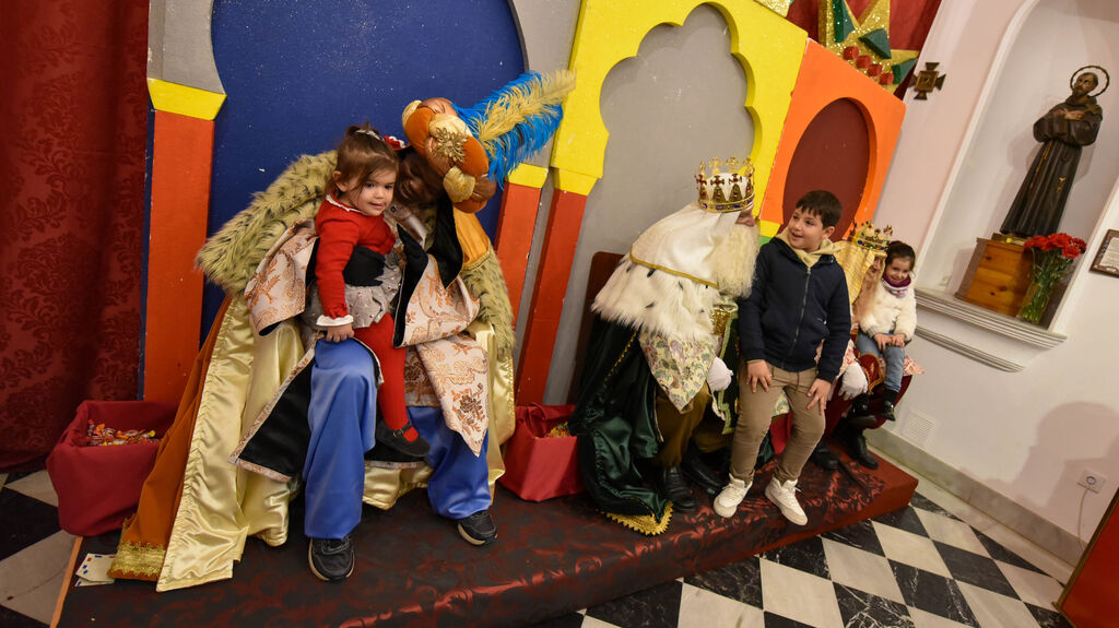 La visita de los Reyes Magos a La Capilla de Nuestra Se&ntilde;ora de Europa, en im&aacute;genes
