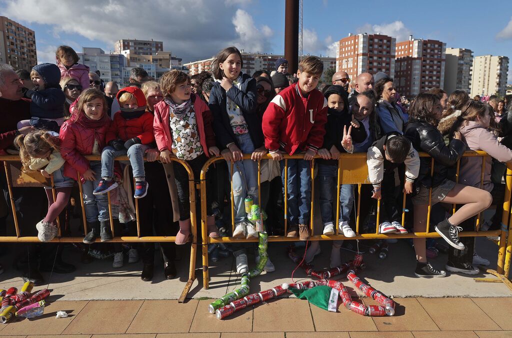 Fotos del arrastre de latas en Algeciras