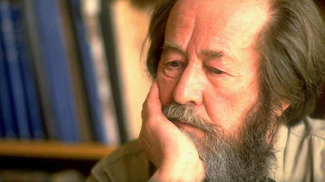 Imagen del Nobel ruso Alexandr Solzhenitsyn (1918-2008)