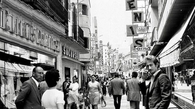 La calle Tarifa, alrededor de 1960.