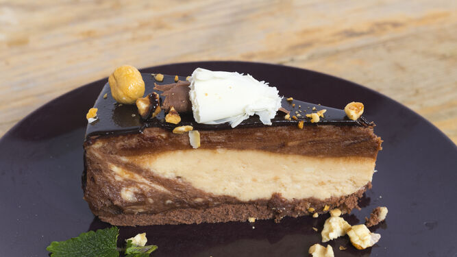 Tarta de queso y brownie, la combinación perfecta para un postre casero
