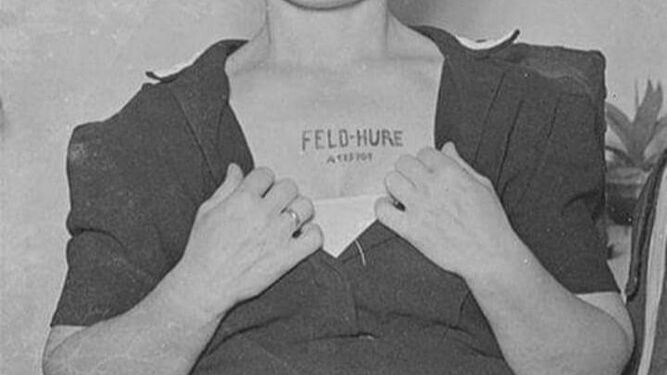 Una reclusa con el tatuaje de ‘Feld-Hure’, término que significa ‘prostituta de campo de concentración’.
