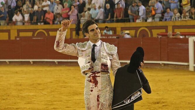 Miguel Ángel Pacheco, tras triunfar en la Feria Real de Algeciras 2023 ante los 'victorinos'.