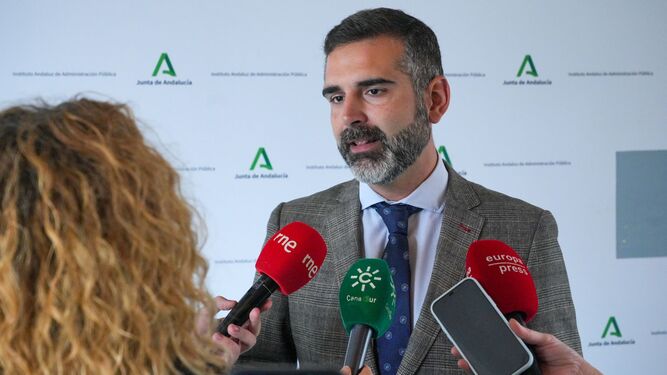 El portavoz del Gobierno andaluz, Ramón Fernández-Pacheco, en una comparecencia reciente.