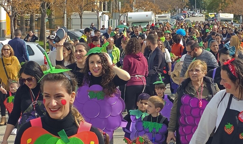 El pasacalles de carnaval del CEIP San Garc&iacute;a de Algeciras, en im&aacute;genes