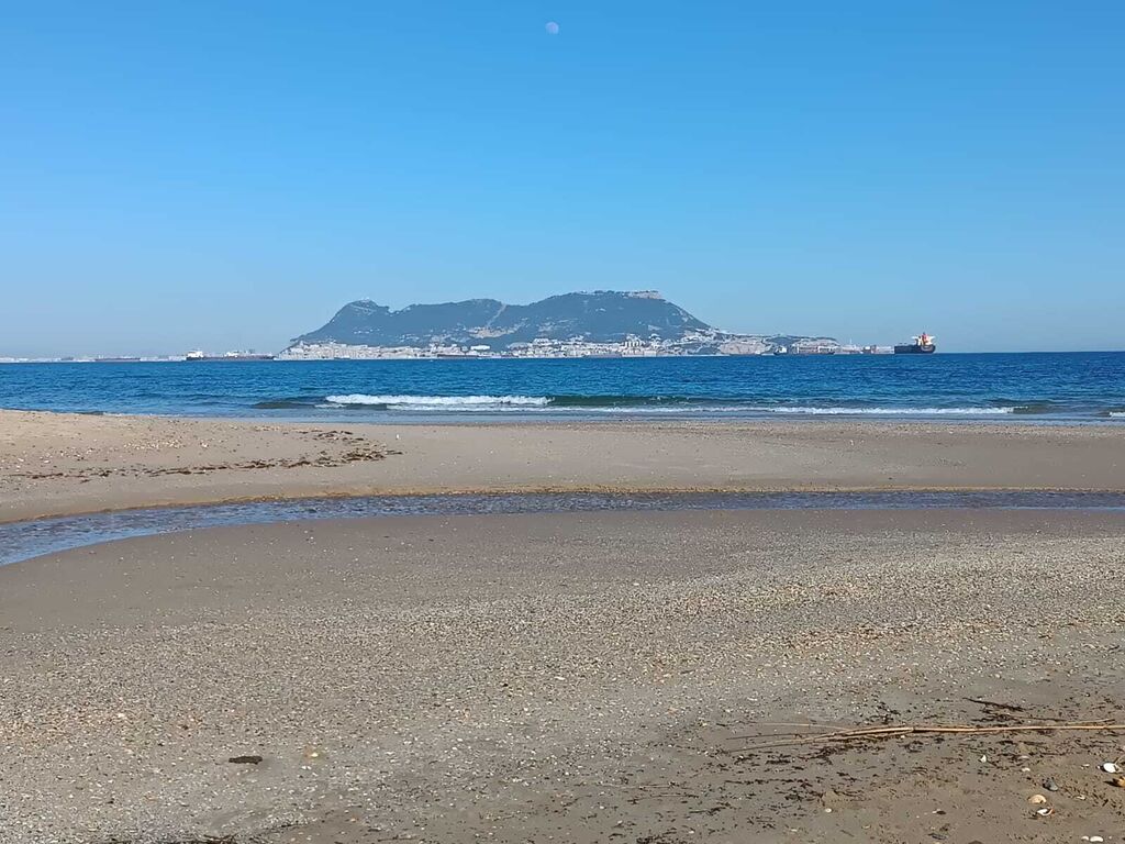 Playa de Getares un d&iacute;a de invierno
