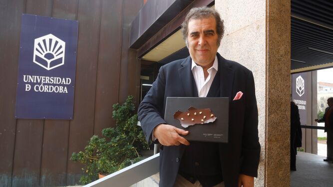 Andrés Sánchez Magro, con su Premio a la Mejor Difusión Gastronómica.