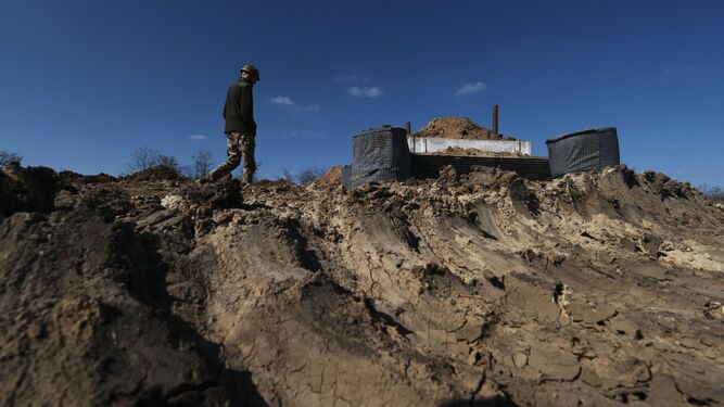Ucranianos construyen una línea de fortificación en la región de Zaporiyia.