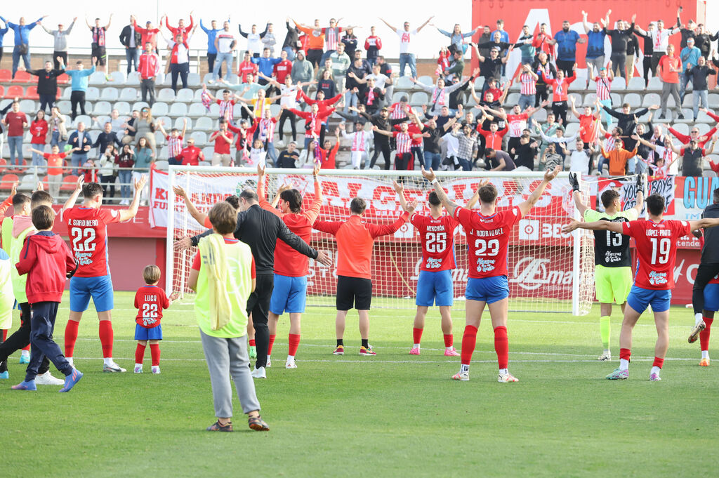 Fotos del Algeciras CF-Linares de Primera Federacion