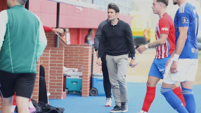El entrenador del Algeciras, Lolo Escobar